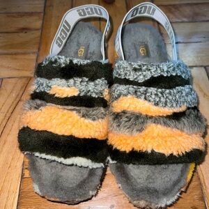 UGG  Slippers size 9.5 women’s camo